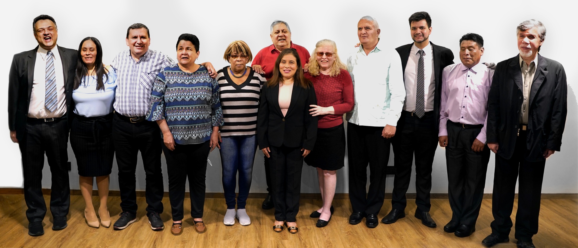 Integrantes del Comité Ejecutivo de Ulac posando para la foto oficial.